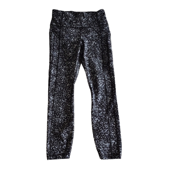 Athleta Size Small Ultimate Stash 7/8 Tight Leggings - Picture 1 of 16